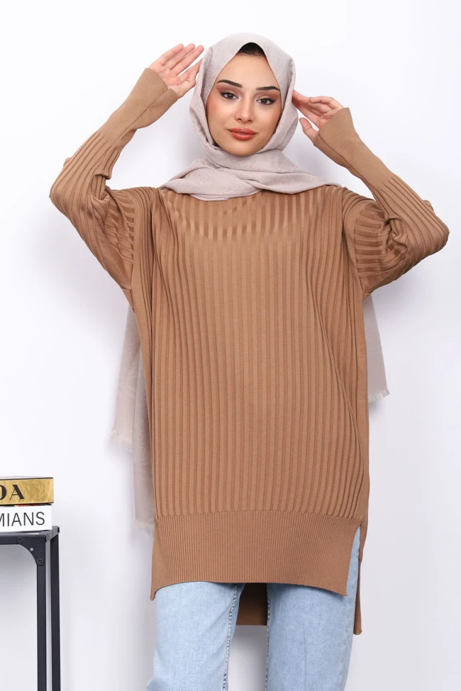 Bisküvi Önü Kısa Arkası Uzun Triko Tunik