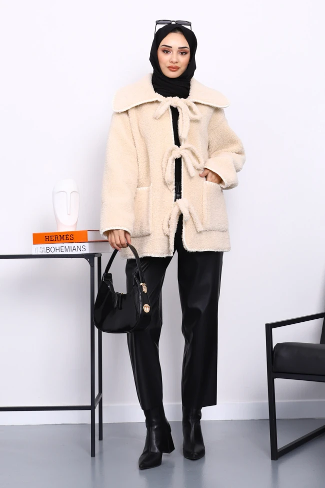 Bej Bağlama Detaylı Cepli Peluş Kürk Kaban