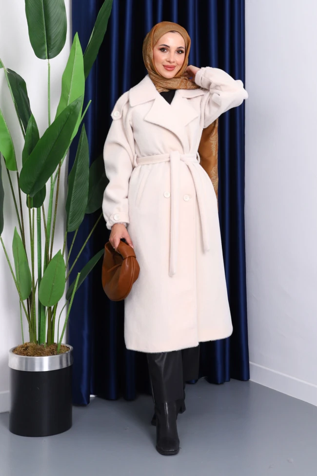 Krem Kruvaze Yaka Kuşaklı Angora Kaban