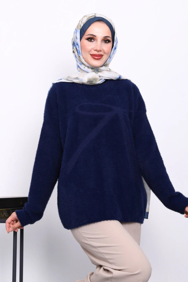 Lacivert Bisiklet Yaka Desenli Angora Yumoş Triko Kazak