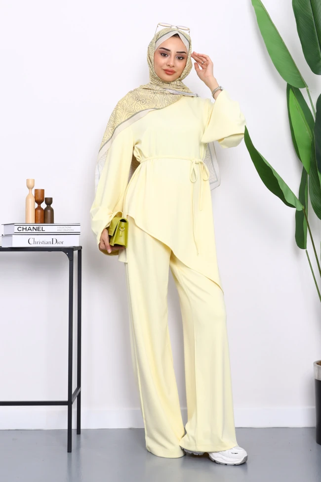 Sarı Asimetrik Kesim Tunik Pantolonlu Takım