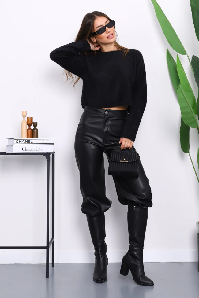 Siyah Bisiklet Yaka Angora Yumoş Crop Triko Kazak