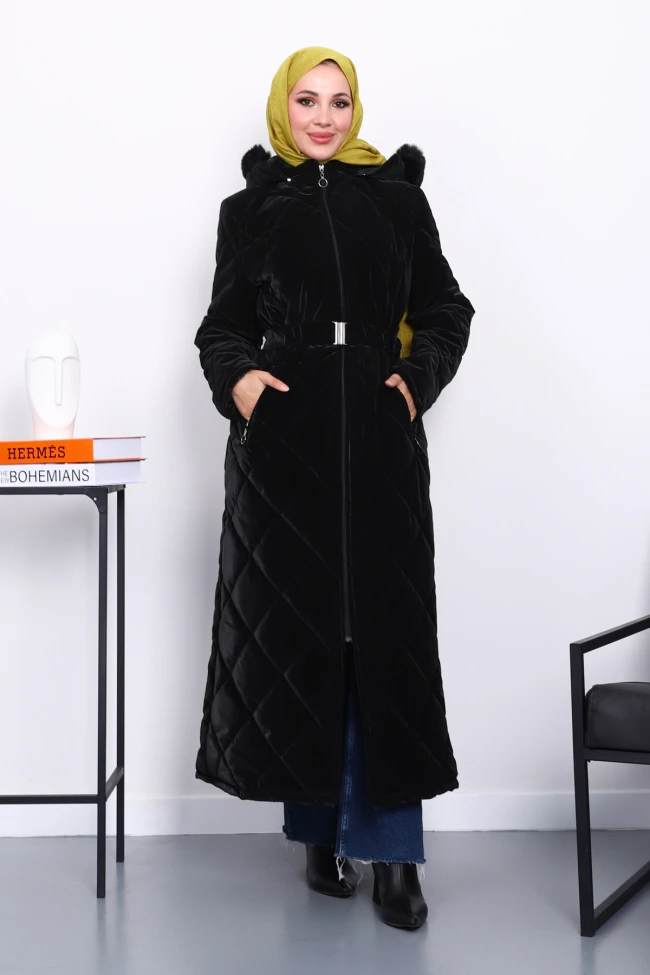 Siyah Kapüşonlu Kapitone Uzun Şişme Mont