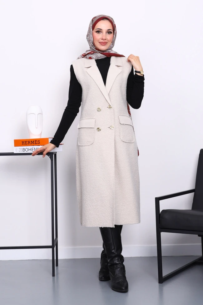 Taş Düğmeli Uzun Buklet Yelek