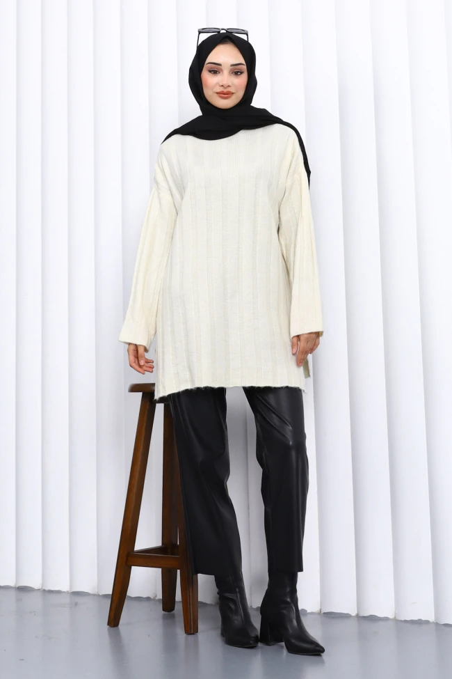 Krem Yan Yırtmaçlı Fitilli Triko Tunik