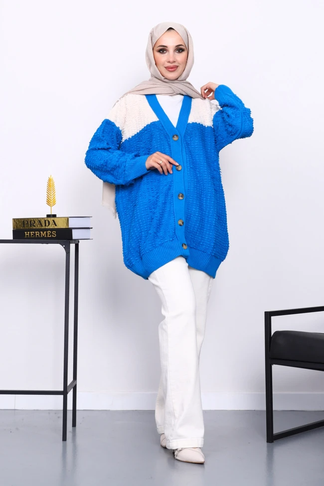 Mavi V Yaka Düğmeli Triko Hırka