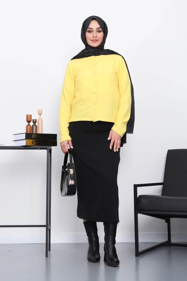 Sarı Düğmeli Dokulu Hırka