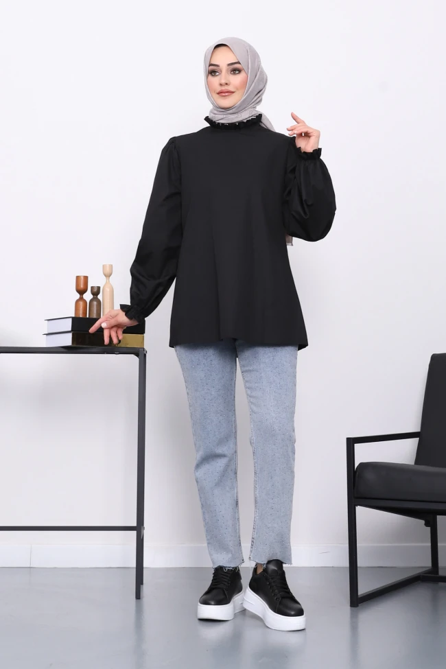 Siyah Yaka Kol Fırfırlı Tunik