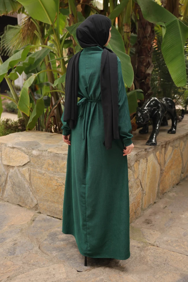 Zümrüt Yeşili Zincir Kuşaklı Fitilli Uzun Elbise