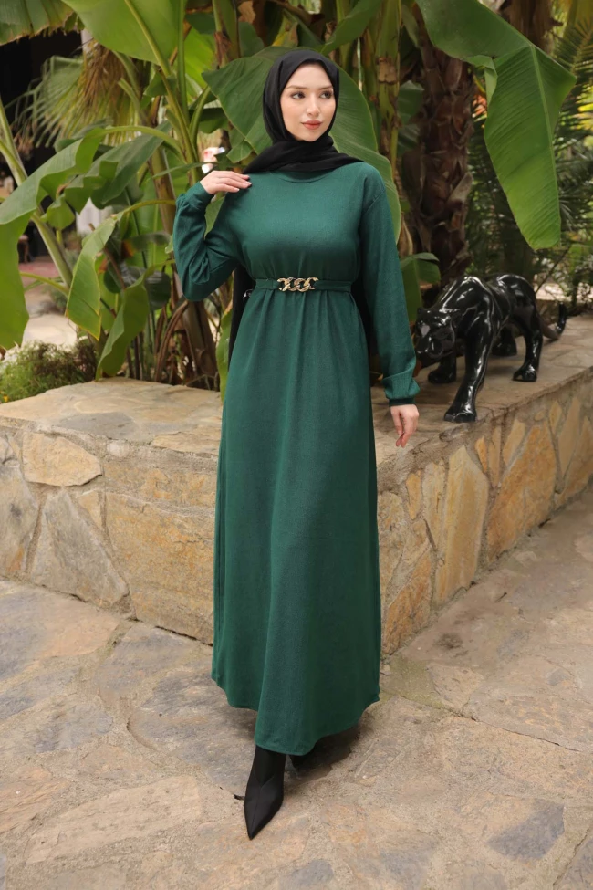 Zümrüt Yeşili Zincir Kuşaklı Fitilli Uzun Elbise