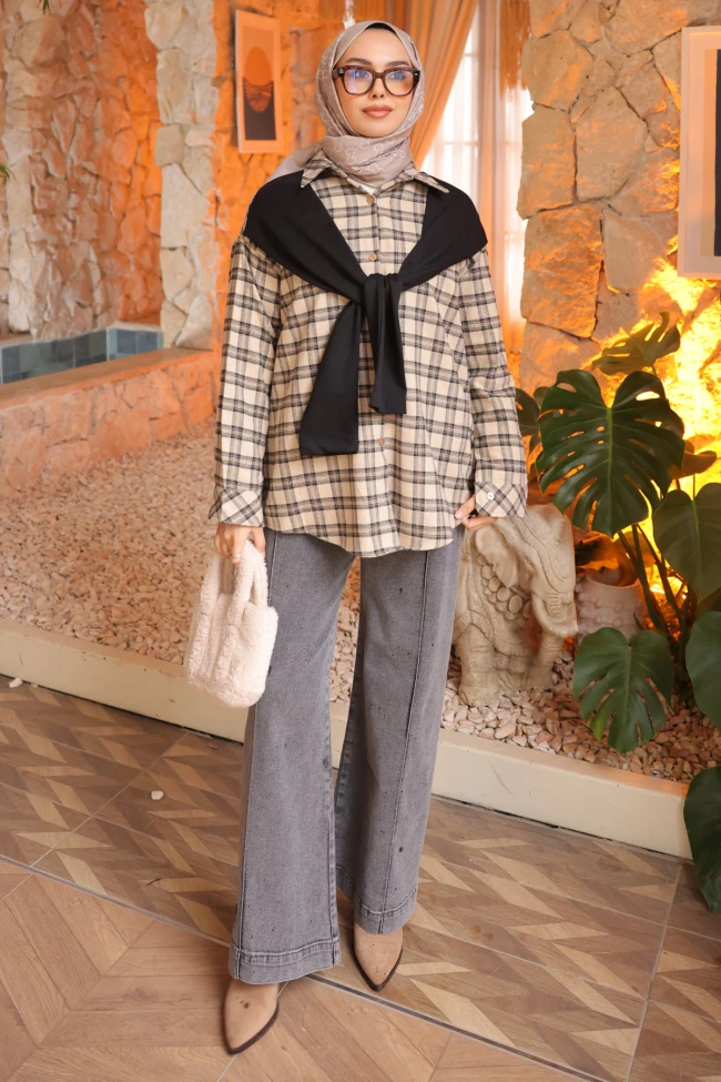 Bej Atkı Detaylı Garnili Ekose Gömlek