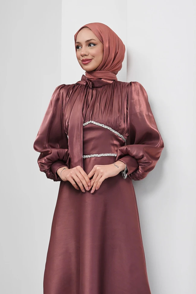 Mürdüm Yakası Fiyonklu Beli Taş Detaylı Balon Kol Abiye