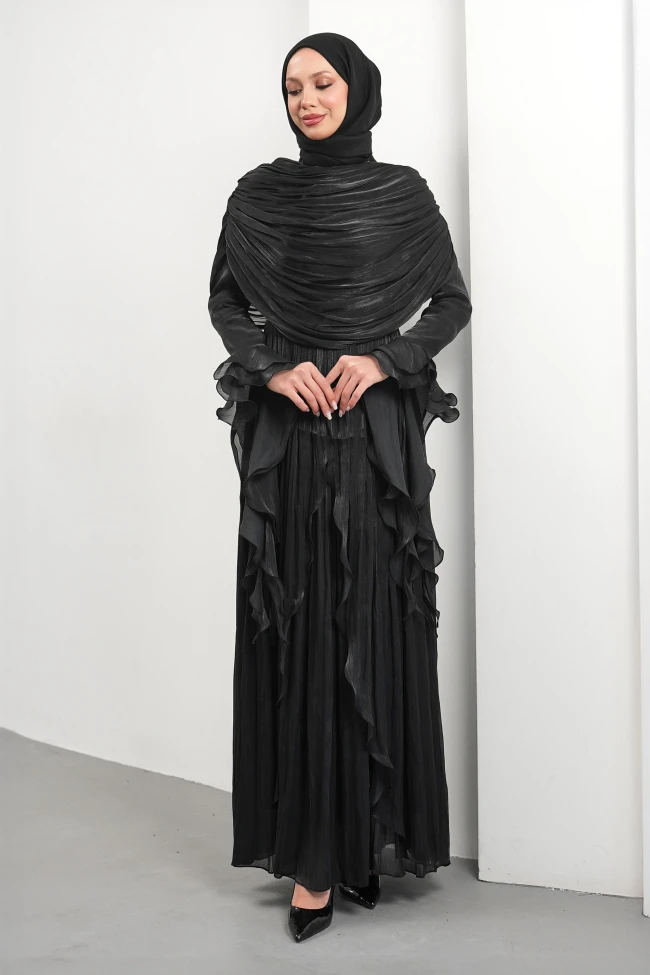 Siyah Seyyar Pelerinli Fırfırlı Abiye