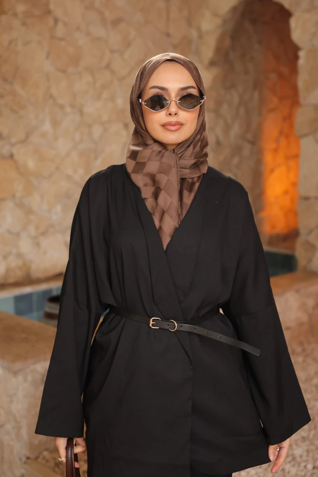 Siyah Kemerli Kruvaze Yaka Salaş Ceket