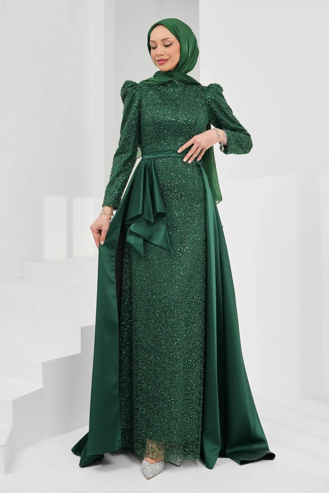 Zümrüt Yeşili Kuyruklu Boncuk İşlemeli Saten Abiye