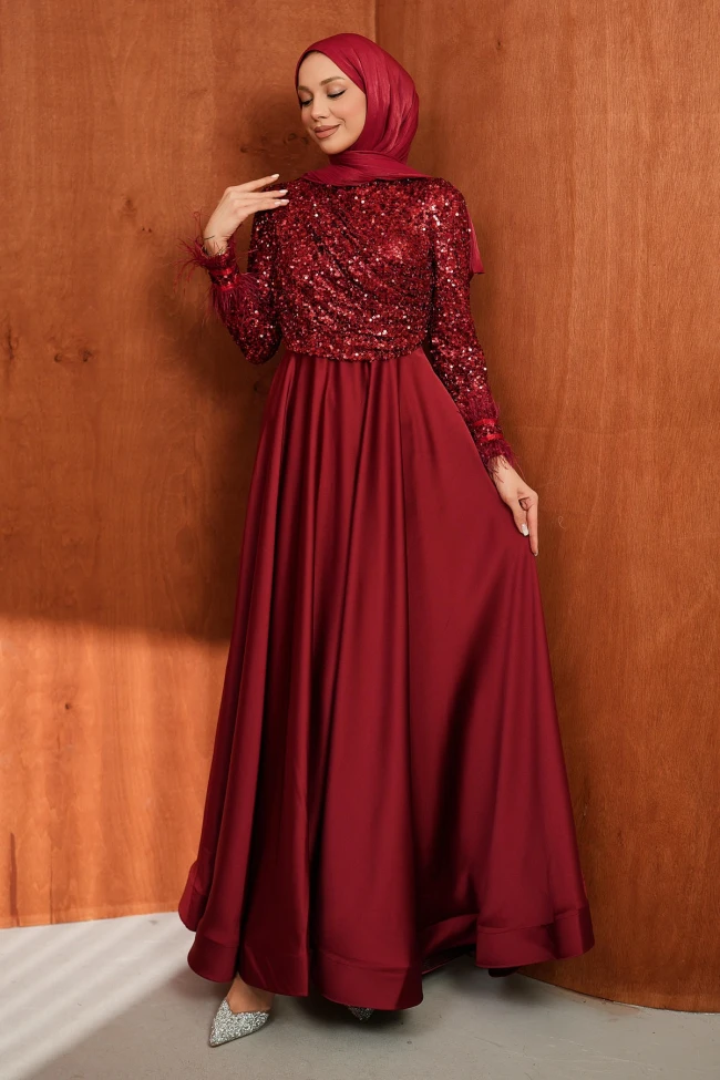 Bordo Kolları Tüylü Üstü Payetli Saten Abiye