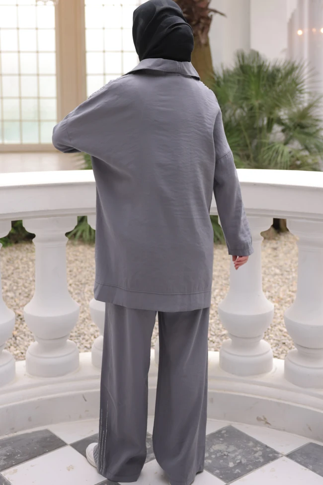 Gri Yaka Fermuarlı Taş Detaylı Tunik Pantolonlu Takım