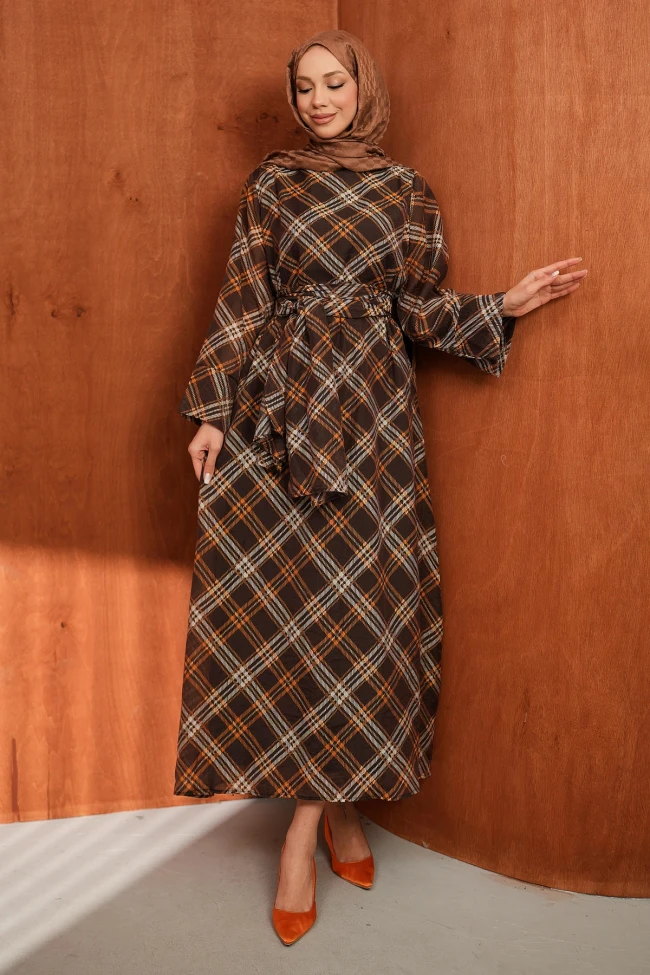 Kahverengi Şallı Ekose Desenli Elbise