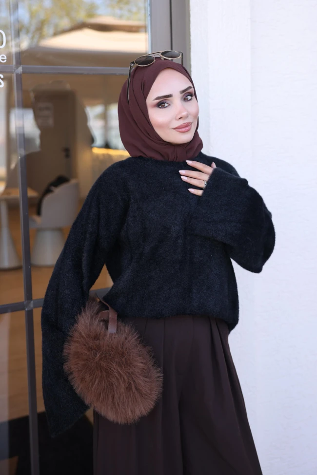 Siyah Bisiklet Yaka Oversize Angora Yumoş Triko Kazak