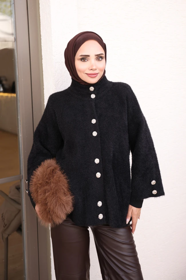 Siyah Düğmeli Angora Hırka
