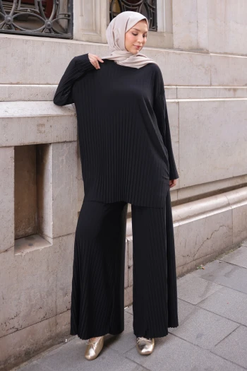 Siyah Piliseli Sandy Tunik Pantolon Takım