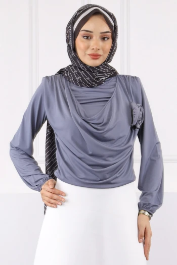 Gri Çiçek Aksesuarlı Sandy Bluz