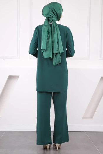 Zümrüt Yaka Detaylı Tunik Pantolonlu Takım