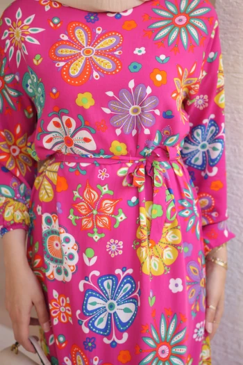 Fuşya Desenli Eteği Katlı Viscon Elbise