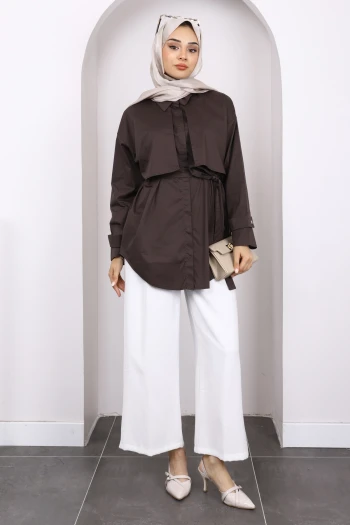 Kahverengi Pelerin Apoletli Kuşaklı Gömlek