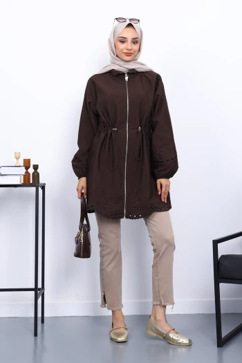 Kahverengi Bel Lastikli Nakış Detaylı Trenç