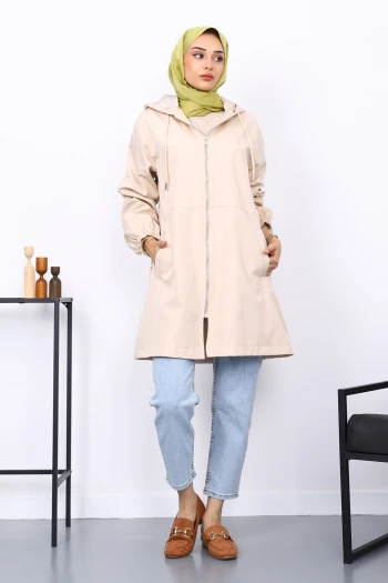 Bej Kapüşonlu Arkası Nakışlı Trençkot