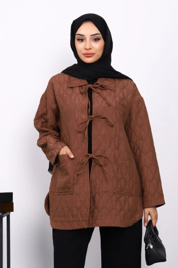 Kahverengi Yakalı Çift Cepli Kapitone Ceket
