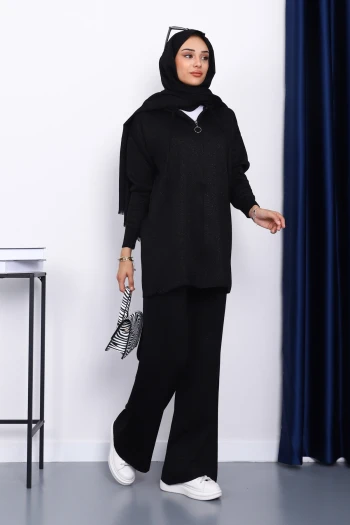 Siyah Kapşonlu Simli Triko Takım