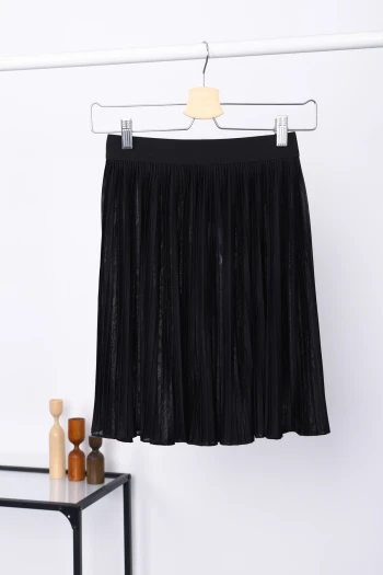 Siyah Lastikli Piliseli İçlik