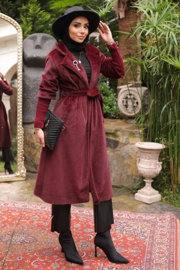 Bordo Kolları Örgü Detaylı Angora Kaban