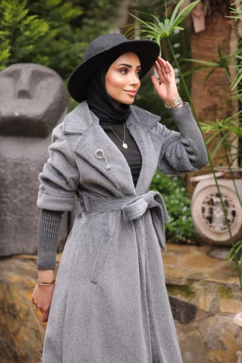 Füme Kolları Örgü Detaylı Angora Kaban