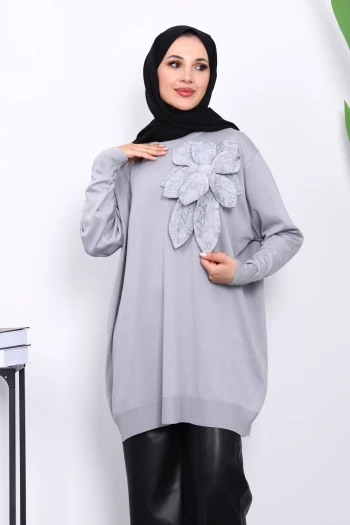 Gri Soğuk İplik Çiçek Detaylı Triko Tunik