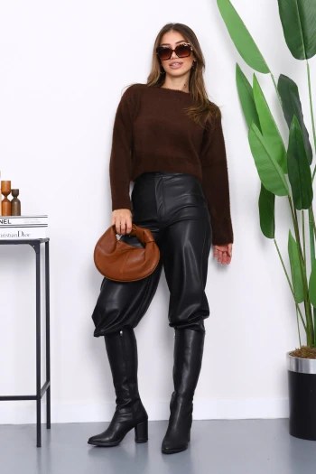 Kahverengi Bisiklet Yaka Angora Yumoş Crop Triko Kazak