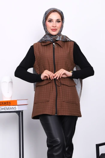 Kahverengi Fermuarlı Kapitone Yelek