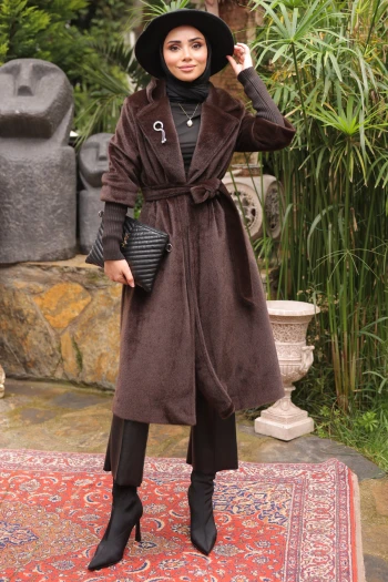 Kahverengi Kolları Örgü Detaylı Angora Kaban