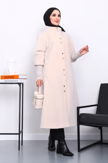 Krem Düğmeli Kolları Triko Angora Kaban