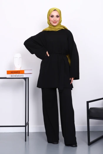 Siyah Bisiklet Yaka Yan Yırtmaçlı Takım