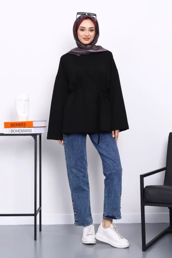 Siyah Dikiş Detaylı Yanları Yırtmaçlı Sweatshirt