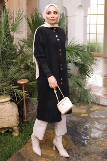 Siyah Düğmeli Angora Yumoş Triko Hırka