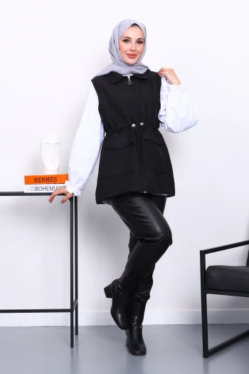 Siyah Fermuarlı Kapitone Yelek