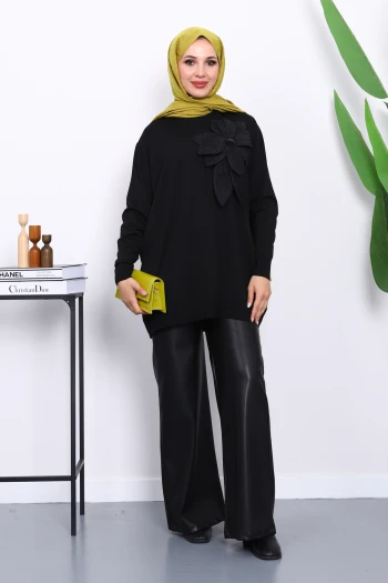 Siyah Soğuk İplik Çiçek Detaylı Triko Tunik