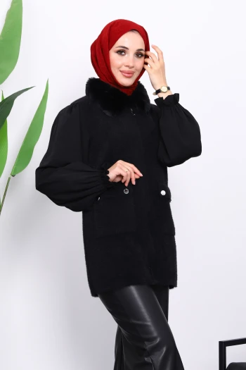 Siyah Yaka Kürklü Cepli Triko Yelek