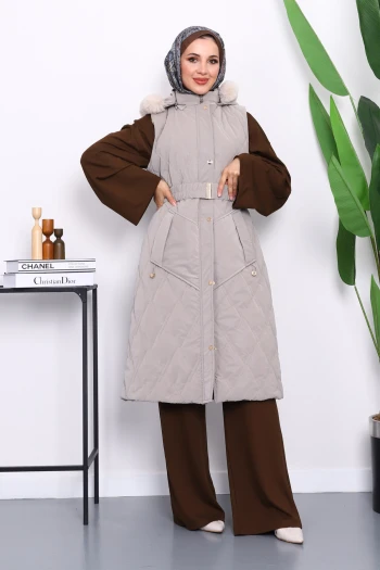 Taş Kürk Detaylı Kapşonlu Uzun Yelek