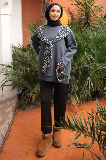 Antrasit Fular Detaylı İçi Şardonlu Üç İplik Sweatshirt