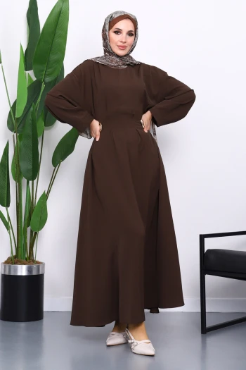 Kahverengi Bel Bağlamalı Piliseli Elbise